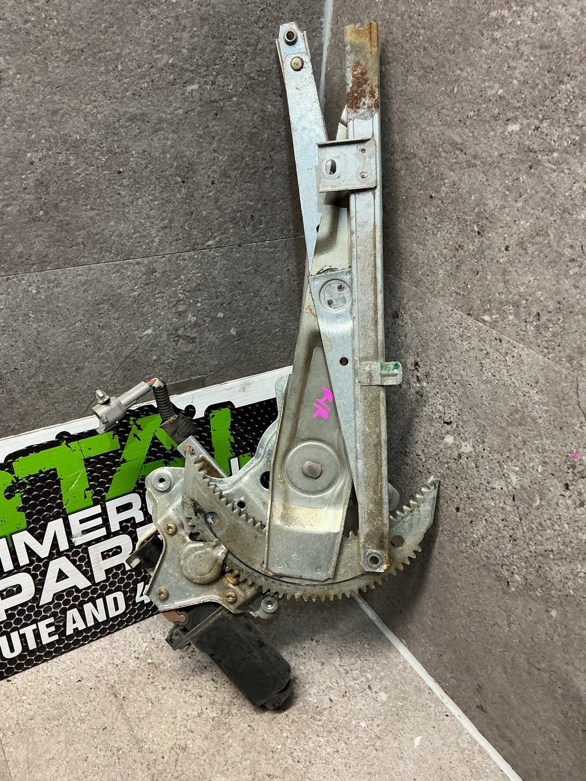 1994 Toyota Hilux Surf KZN130- Right Rear Window Regulator/Motor- (TAG13546)