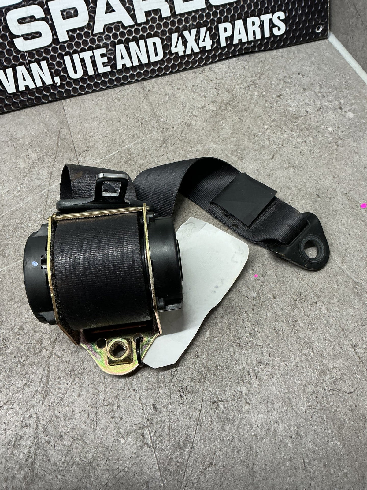 2006 Ford Territory 9W109- Left Rear Seat Belt- (TAG13622) PN: 3R73A611B69AG6TXD