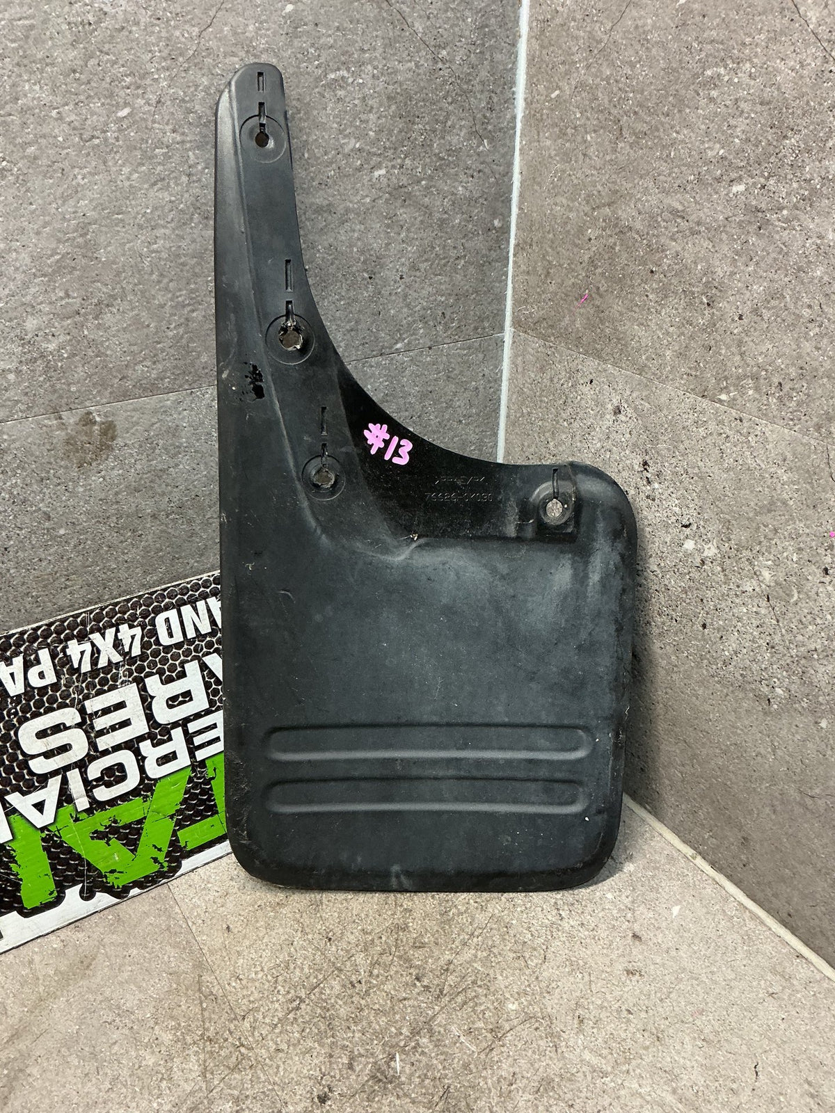 2009 Toyota Hilux VII N10- Left Rear Mudflap- (TAG16215) PN: 76626-0K030