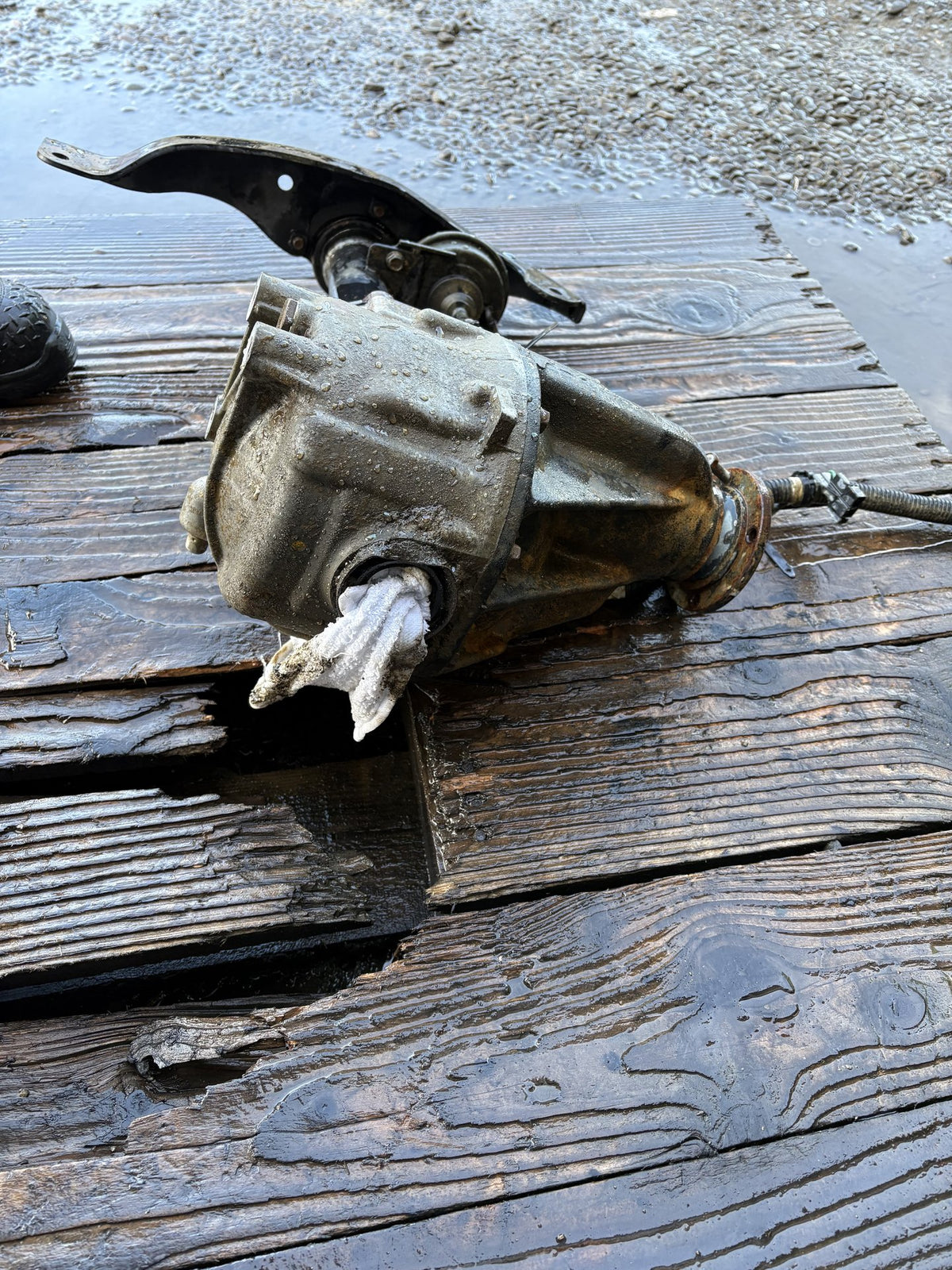 2005 Mazda B-Series UN- Front Differential Assembly- (TAG16082)