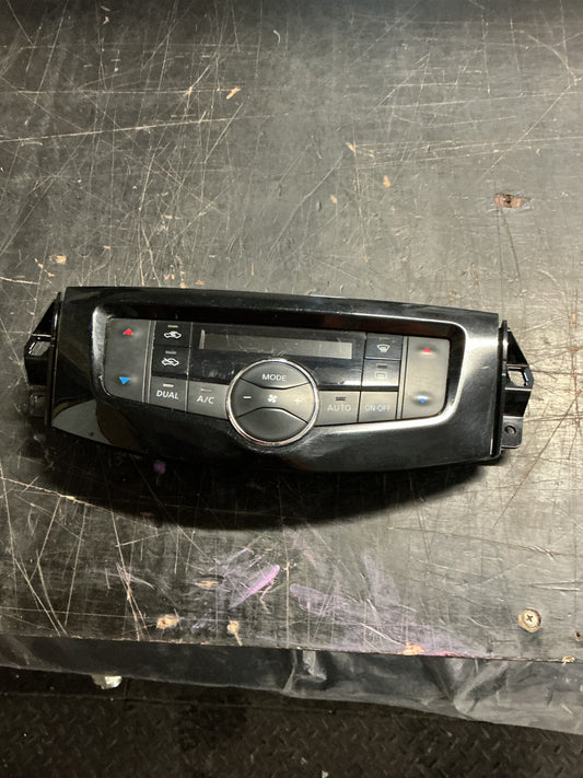 2015-2021 Nissan Navara D23- Heater Controls- (TAG13822)