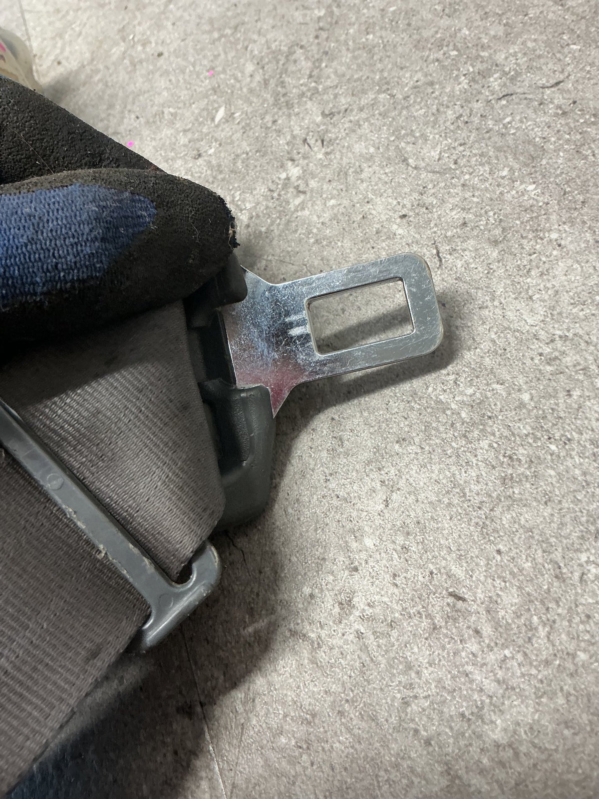 1994 Toyota Hilux Surf KZN130- Left Rear Seat Belt- (TAG13468)