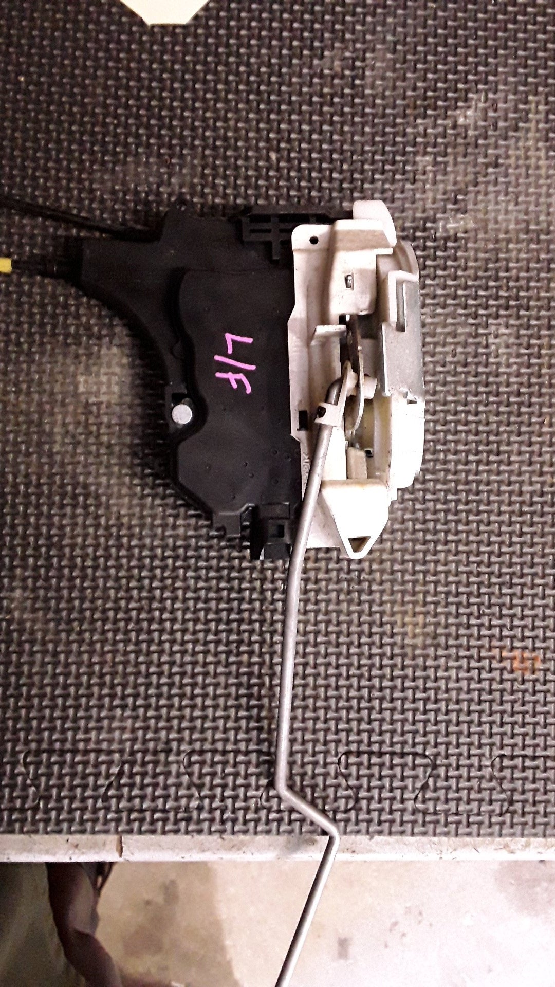 2005-2012 Mitsubishi Outlander II CW*W- Left Front Lock Mechanism- (TAG520)