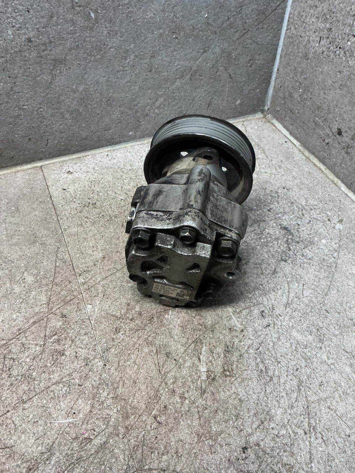 2013 Volkswagen Amarok- Power Steering Pump- (TAG17487)