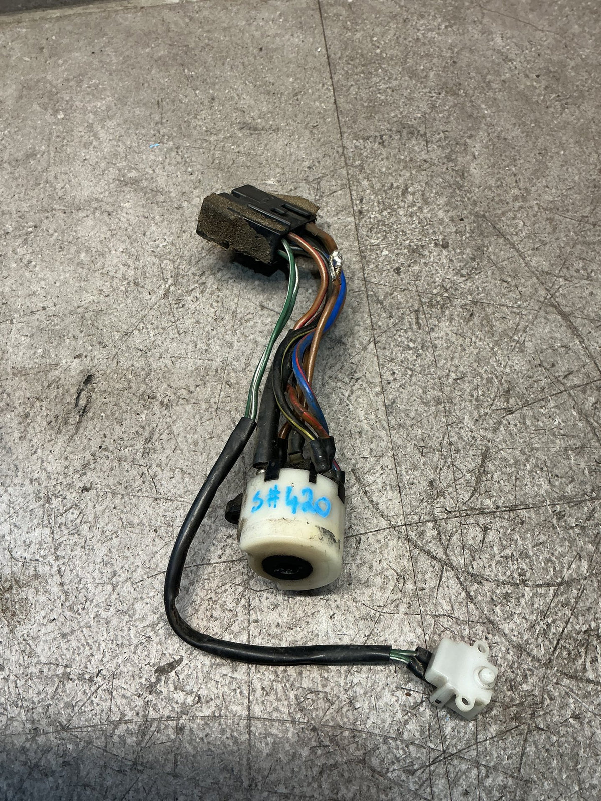 1993 Toyota Land Cruiser HDJ81 - Ignition Switch - (TAG19395)