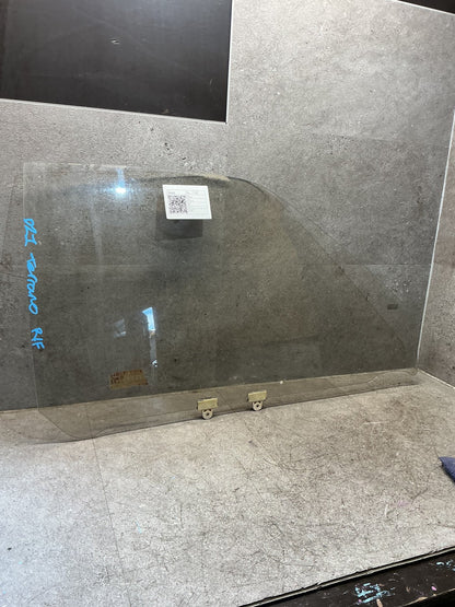 1994-1998 Nissan Terrano D21 - Right Front Door Glass - (TAG19083)