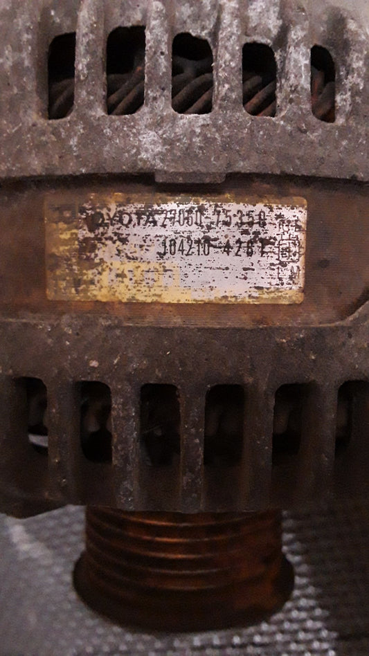 Toyota Hiace trh200- Alternator- (TAG484)