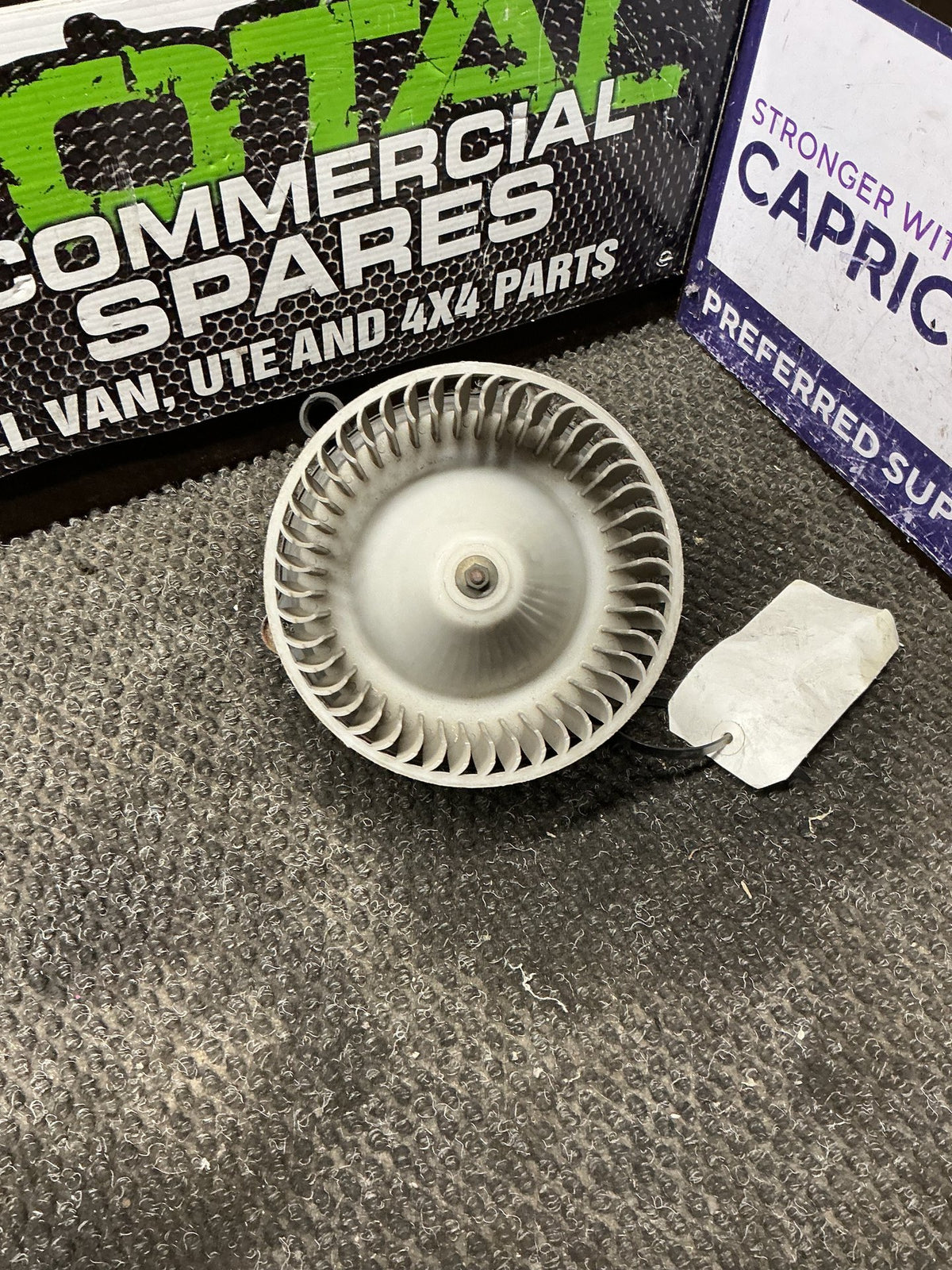 1995 Suzuki Escudo 0W027- Heater Fan Motor- (TAG10653)