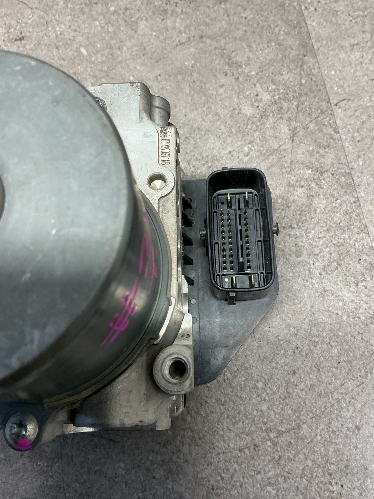 2012 Mitsubishi Triton- ABS Pump- (TAG11714)