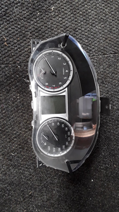 2015-2020 Suzuki Vitara IV LY- Instrument Cluster- (TAG6085)