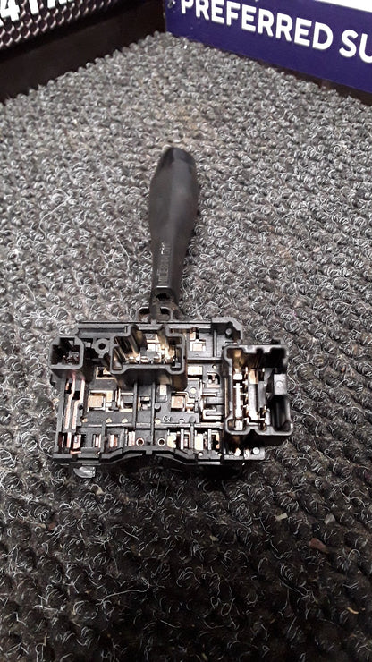2003 Nissan Navara D22- Headlight Switch- (TAG5676) PN: NILES 14511