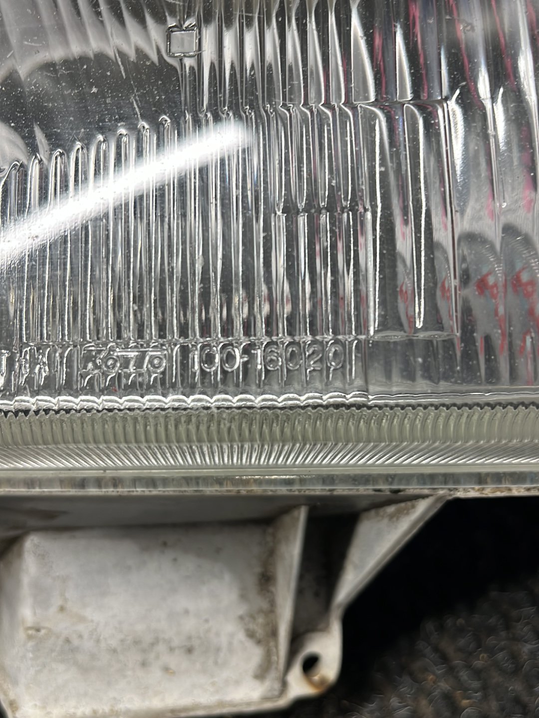1999-2002 Mazda Bounty- Right Headlight- (TAG9370)