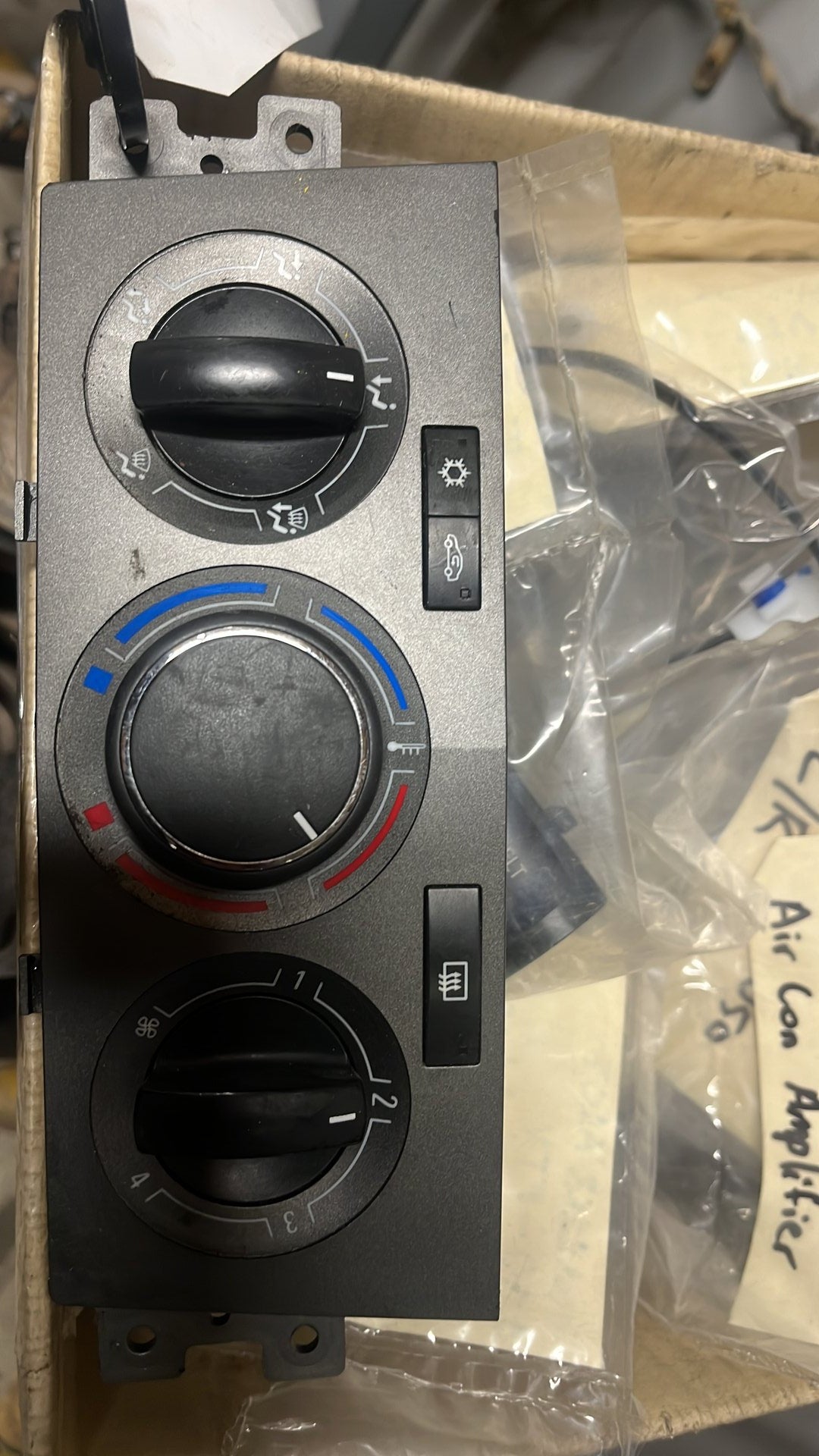 2013 Holden Captiva 7 LT 2WD 2.4 AT- Heater Controls- (TAG5809) PN: 96-834-886
