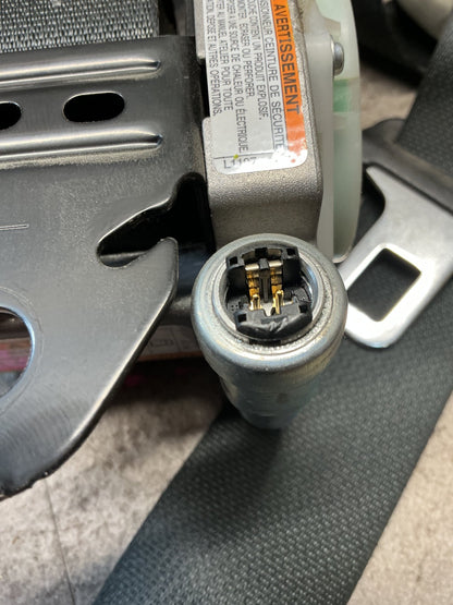 2010 Suzuki Vitara 7W107- Left Front Seat Belt- (TAG14334)