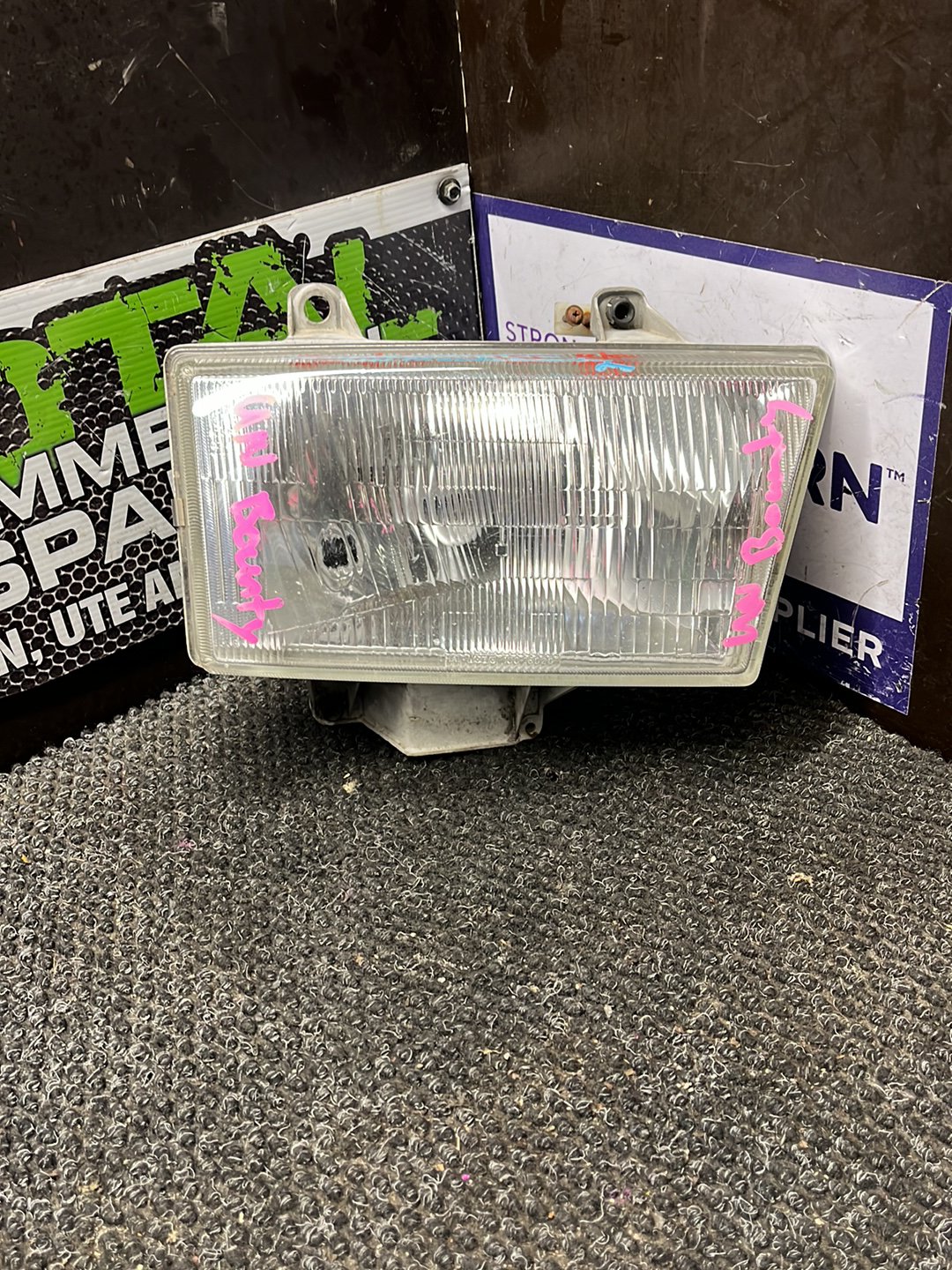 1999-2002 Mazda Bounty- Right Headlight- (TAG9370)