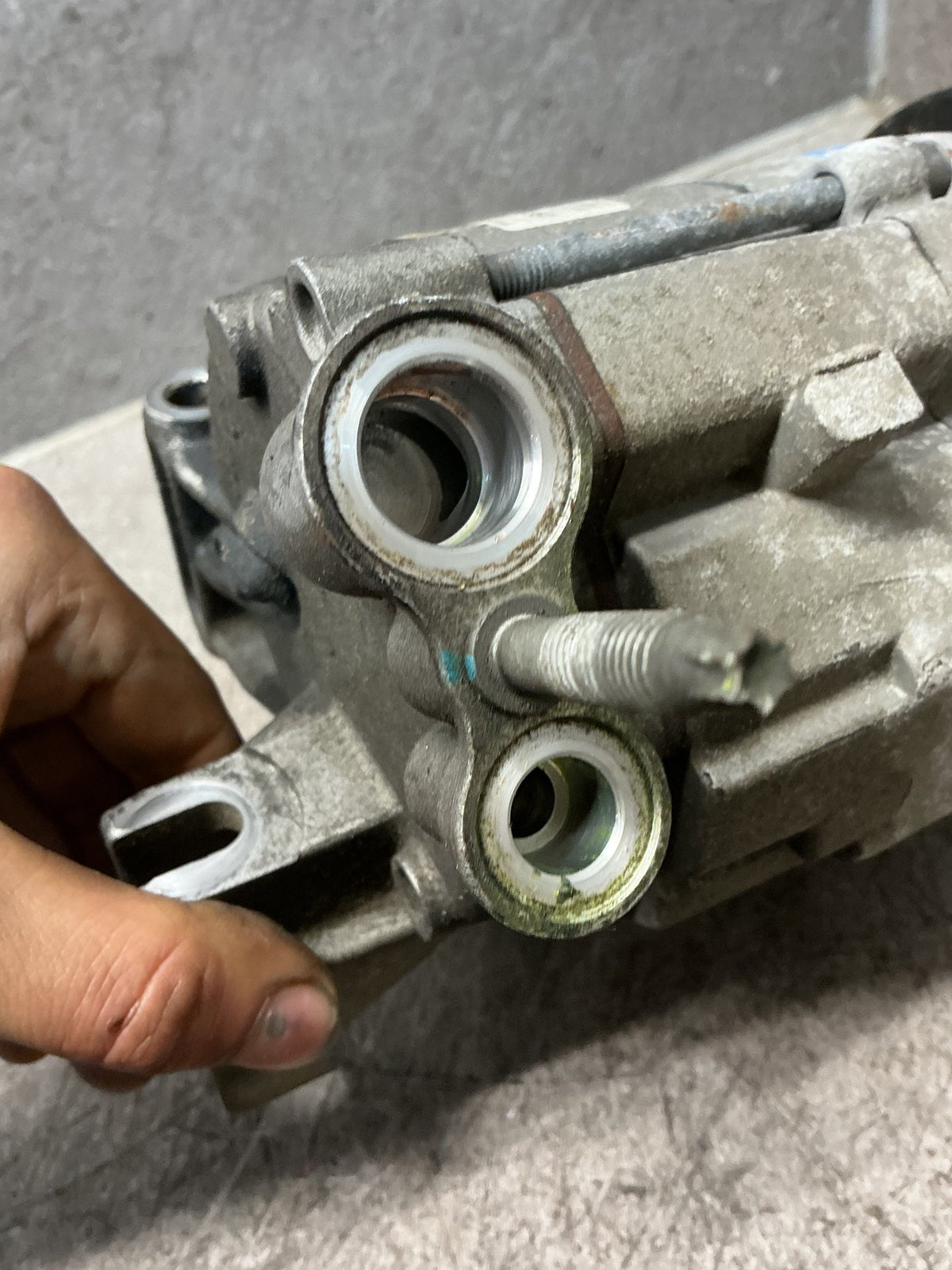 2012 Holden Captiva - A/C Compressor - (TAG18492)