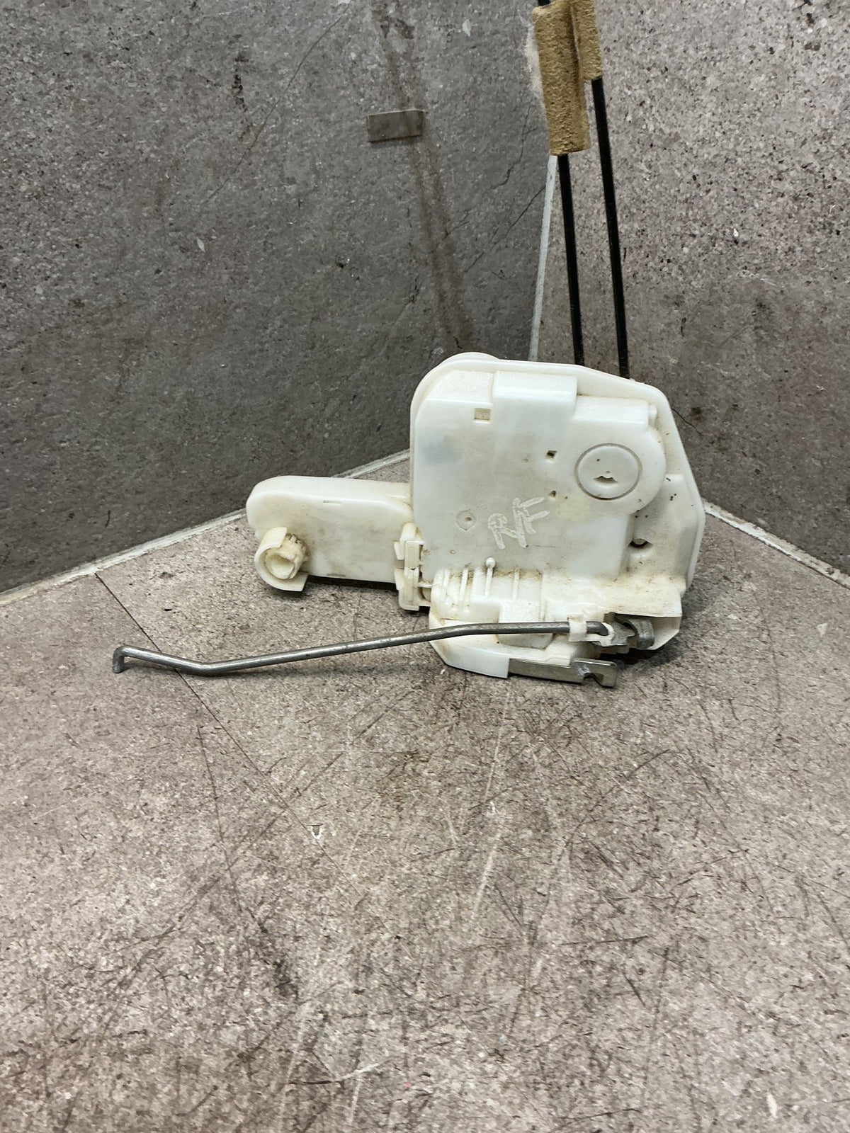 2012-2020 Mitsubishi Outlander GF*W GF GF8 - Right Front Door Lock Actuator - (TAG18696)