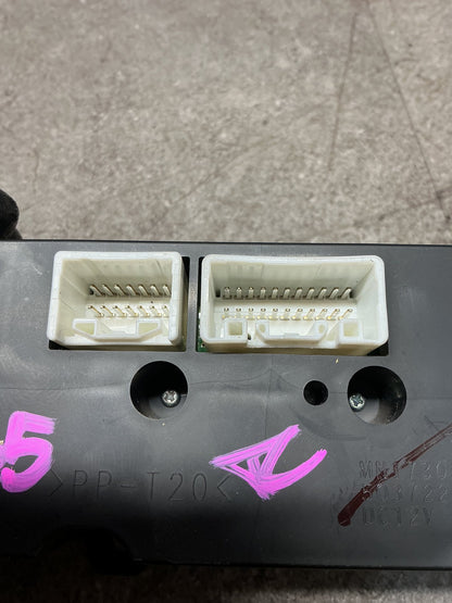 2009 Mitsubishi Triton- Heater Controls- (TAG14065)
