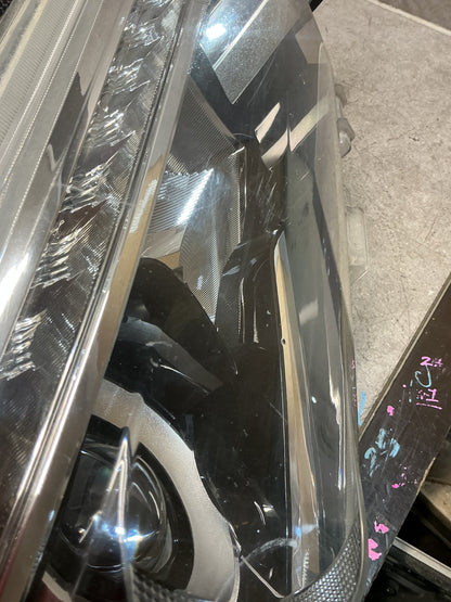 2017 Toyota Hilux SR5- Right Headlight- (TAG16444)