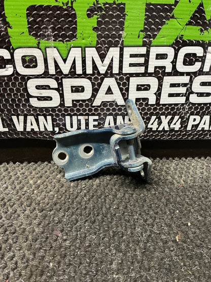 2012 Holden Captiva 5- Right Front Door Bottom Hinge- (TAG10331)
