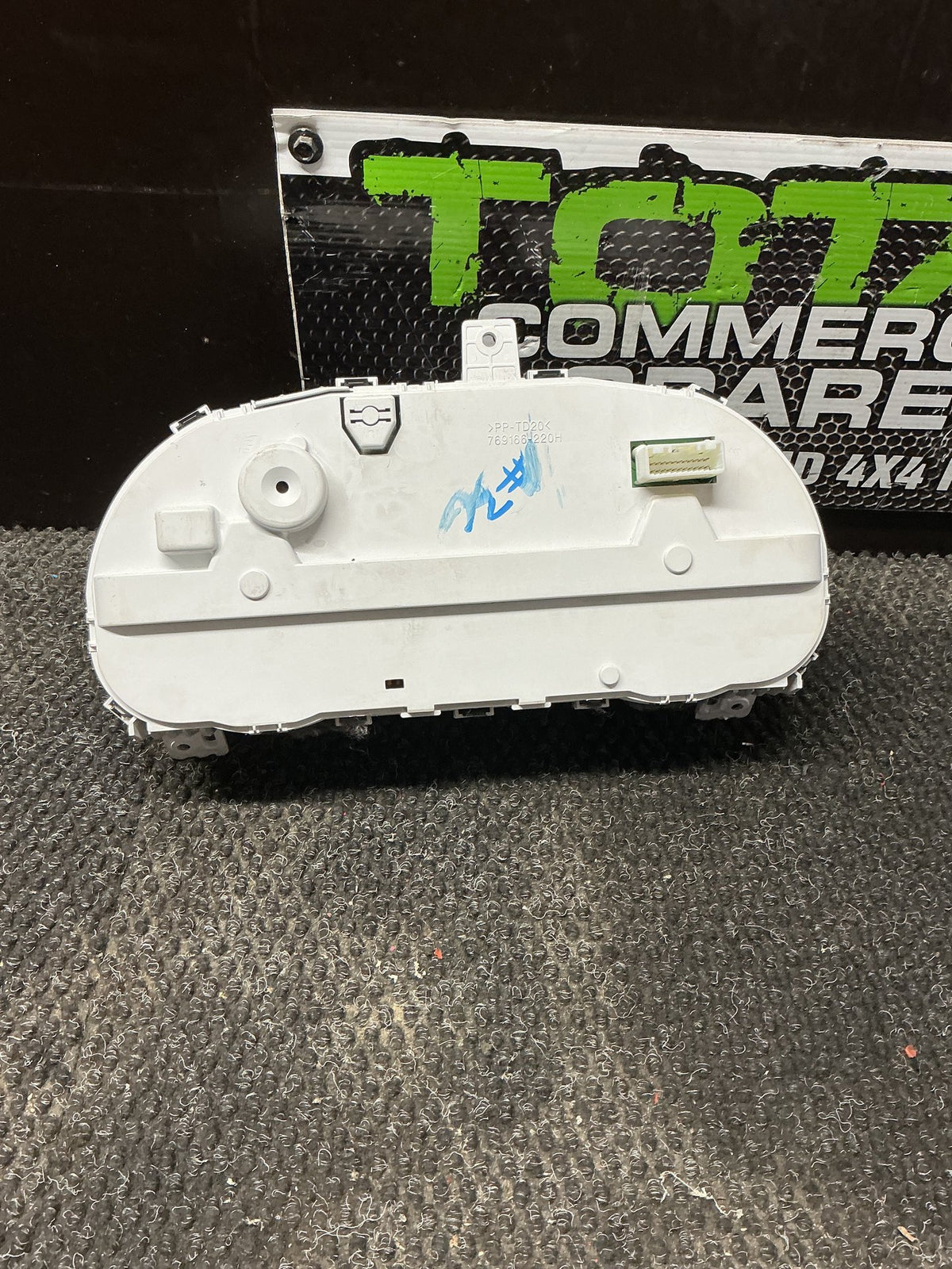 2005-2012 Mitsubishi Outlander II CW*W- Instrument Cluster- (TAG10511)