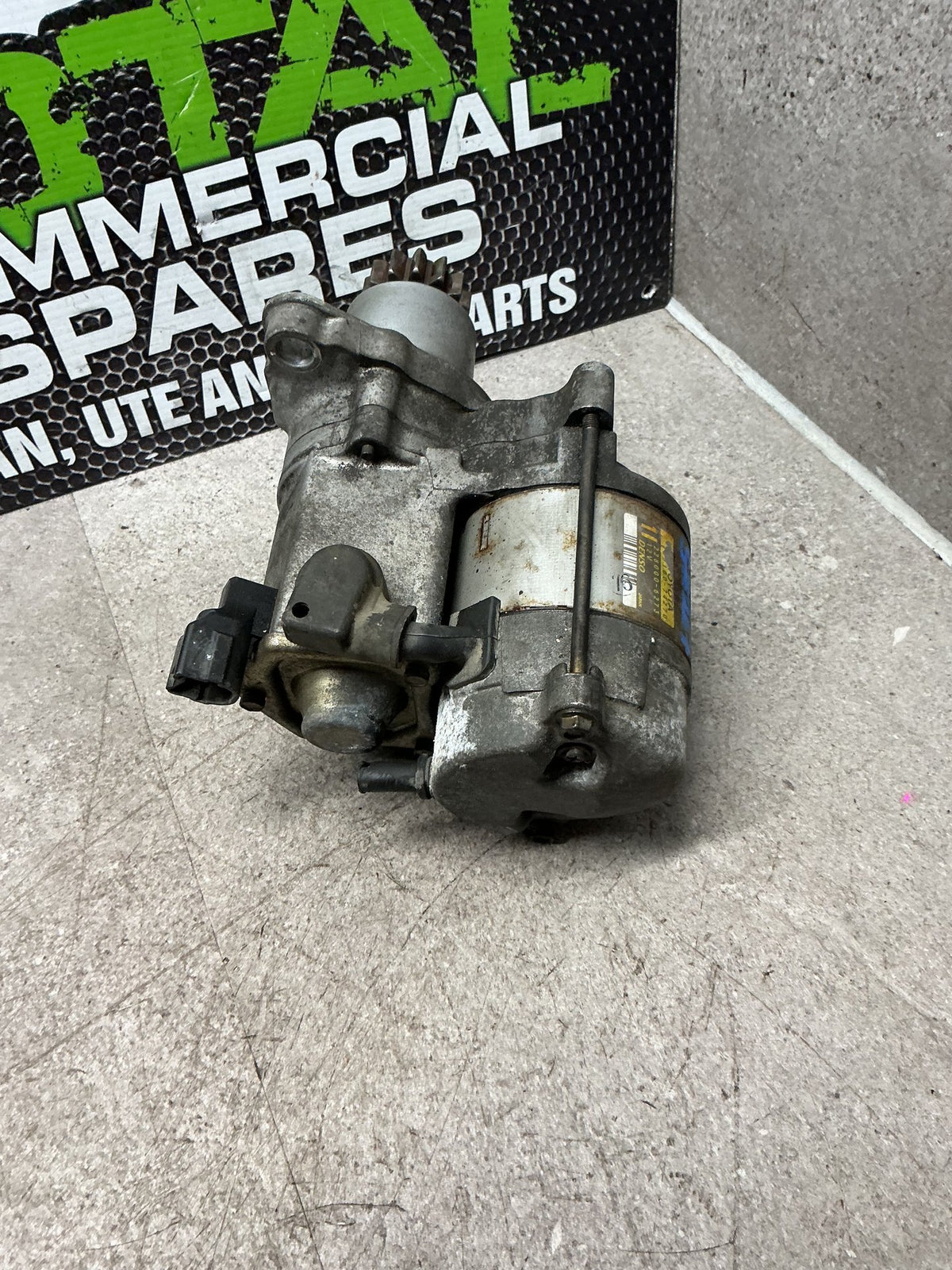 2004 Toyota Estima ACR30 - Starter Motor - (TAG14717)
