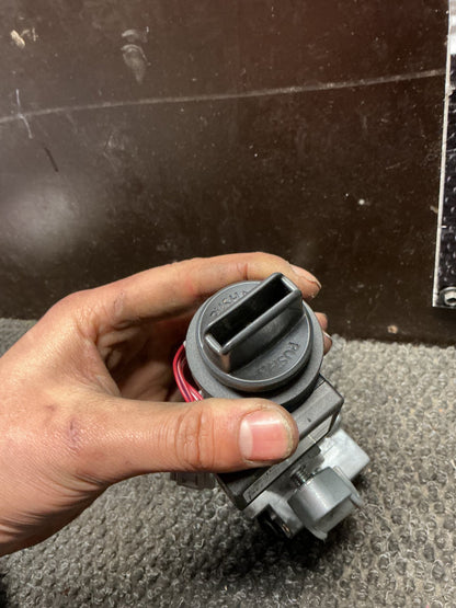 2004 Nissan Elgrand E51- Ignition With Key- (TAG10414)