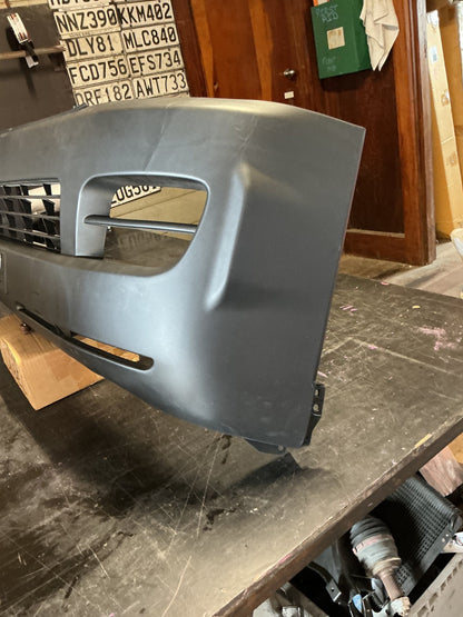 2005 Toyota Hiace KDH200- Front Bumper- (TAG11842) PN: #000317-1