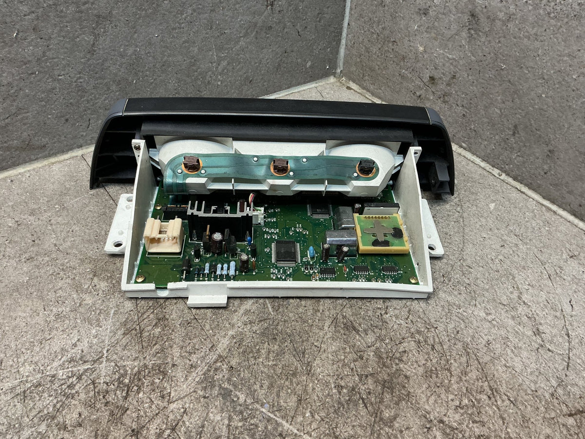 1996-2000 Toyota Land Cruiser J90 - Multi-Function Display - (TAG18027)