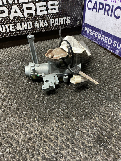 2003 Suzuki Carry 3W040- Ignition With Key- (TAG9962)