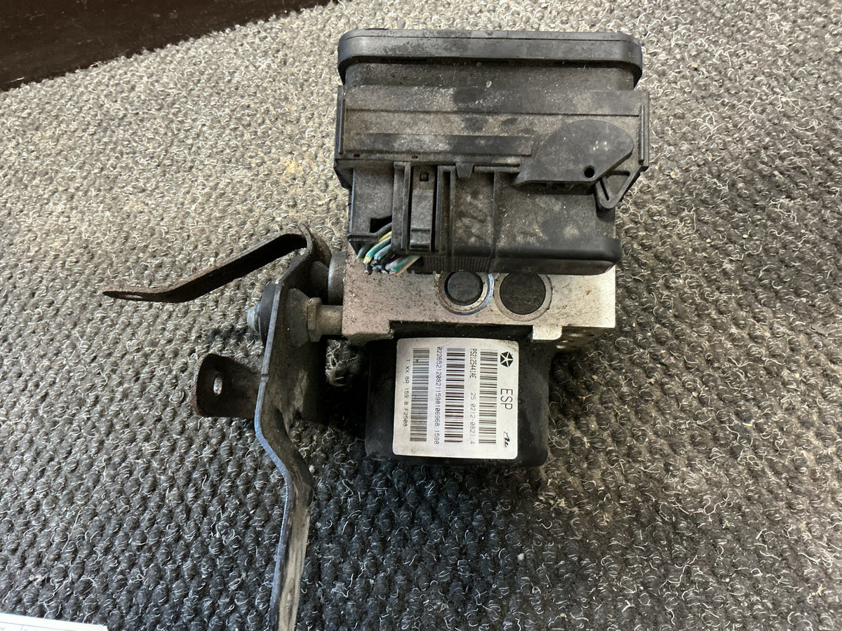 2009 Dodge Nitro KA- ABS Pump/Modulator- (TAG9775) PN: P52125441AE