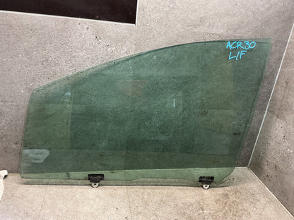 2004 Toyota Estima ACR30 - Left Front Door Glass - (TAG19036)