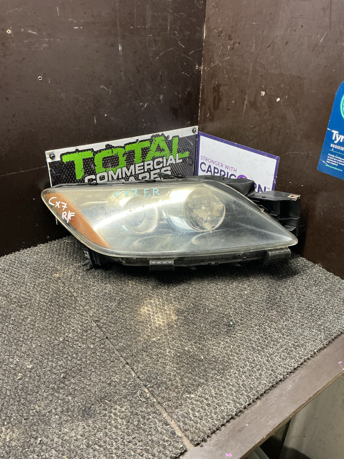 2006-2012 Mazda CX-7- Right Headlight- (TAG9605)