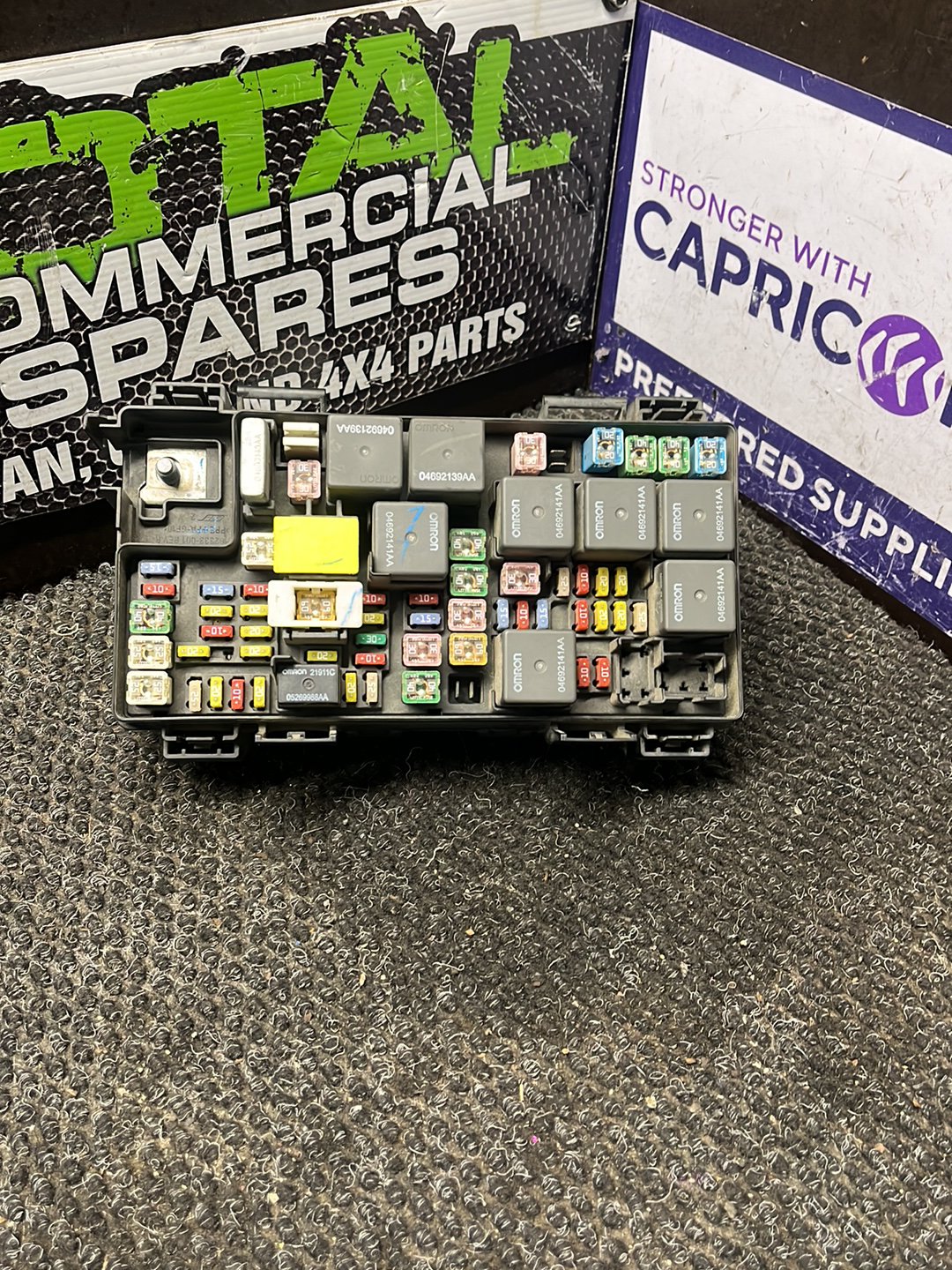 2006-2012 Dodge Nitro KA - Engine Bay Fuse Box - (TAG9407)