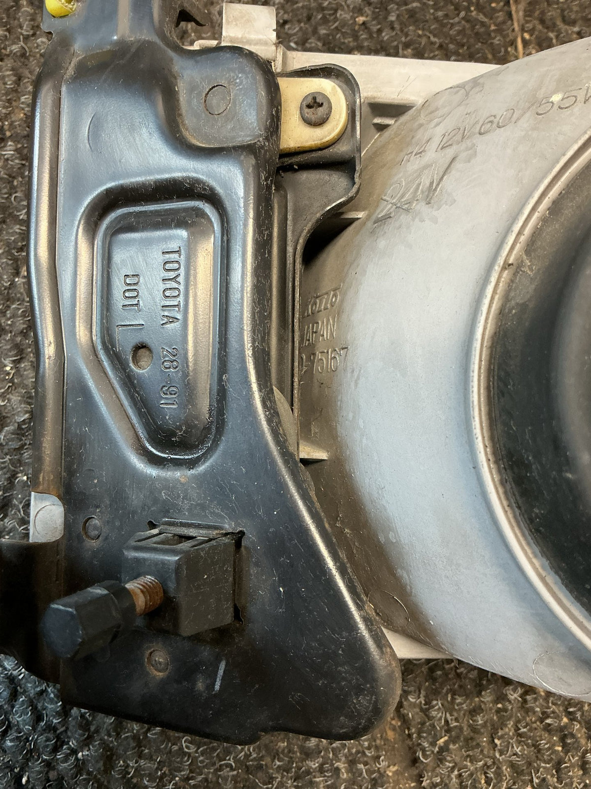 1990 Toyota Estima TCR21- Left Headlight- (TAG9645)