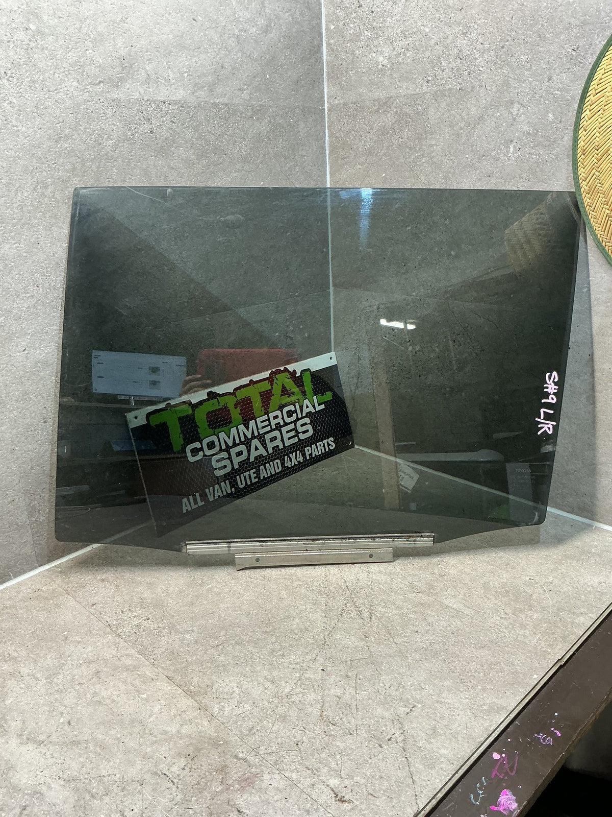 2007-2014 Toyota Highlander U40- Left Rear Door Glass- (TAG12797)