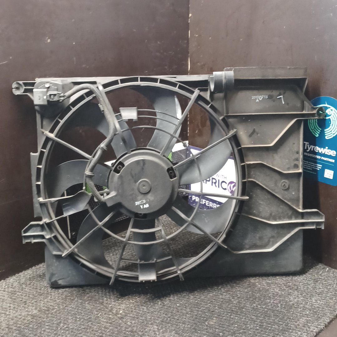 2013 Hyundai ix35- Radiator Fan- (TAG8494)