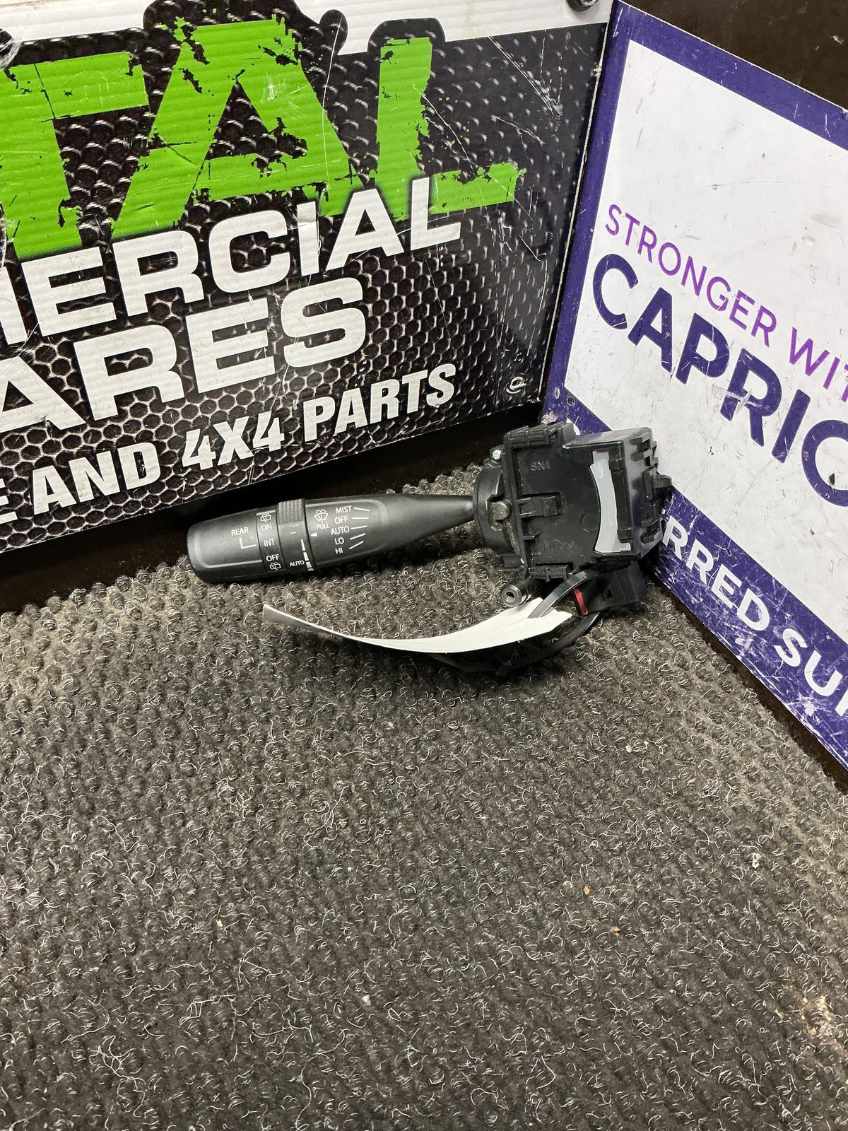 2007 Suzuki Grand Vitara 0W042- Indicator Stalk- (TAG10916) PN: 173744