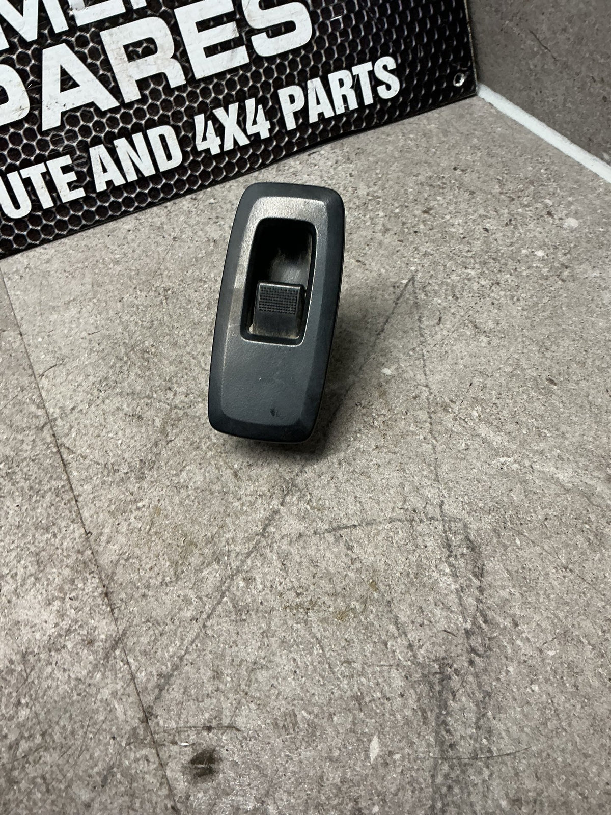 2011-2015 Ford Ranger PXI- Right Rear Window Switch- (TAG13319)