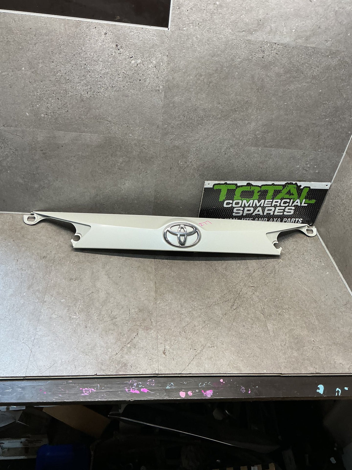2013-2015 Toyota RAV4 A40- Centre Tailgate Garnish- (TAG12803)