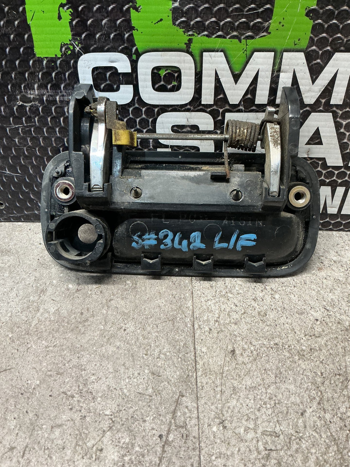 1992-1995 Toyota Hilux Surf KZN130 KZN130- Left Front Door Exterior Handle- (TAG16673)