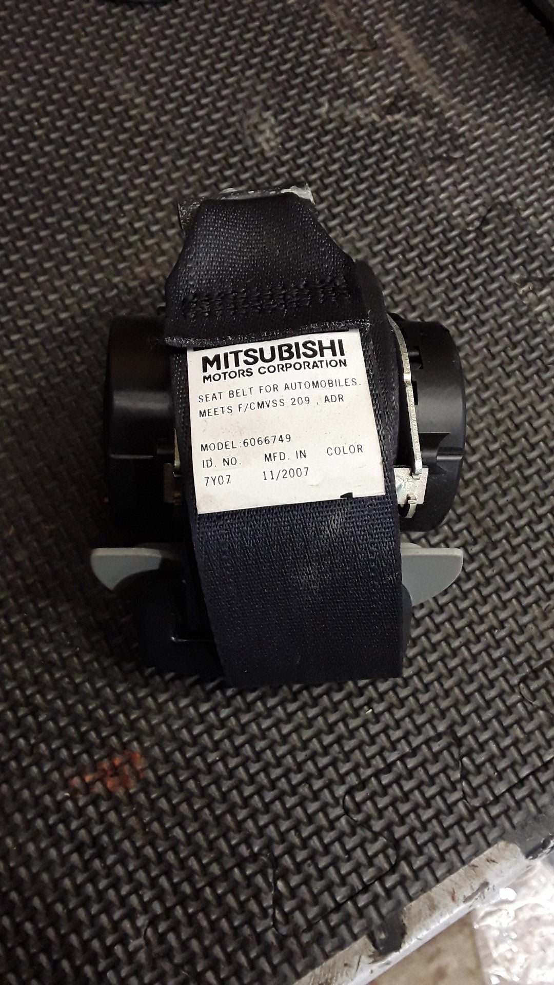2008 Mitsubishi Outlander II CW*W- Left Rear Seat Belt- (TAG556) PN: 6066749