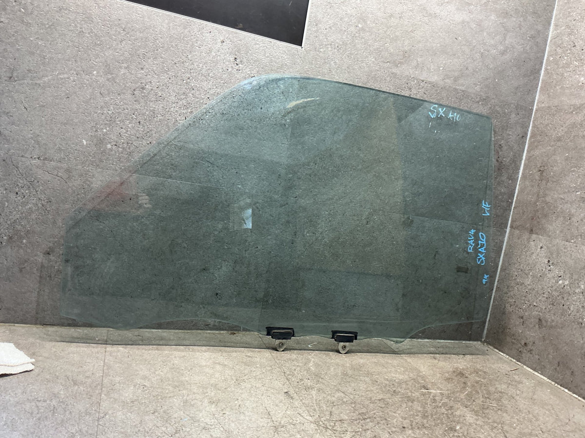 1994 Toyota RAV4 SXA10 - Left Front Door Glass - (TAG19127)