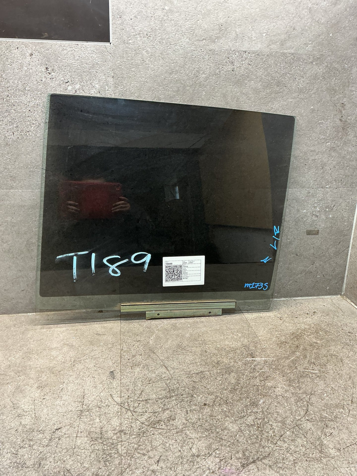 2015-2020 Toyota Hilux AN130 - Left Rear Door Glass - (TAG18886)