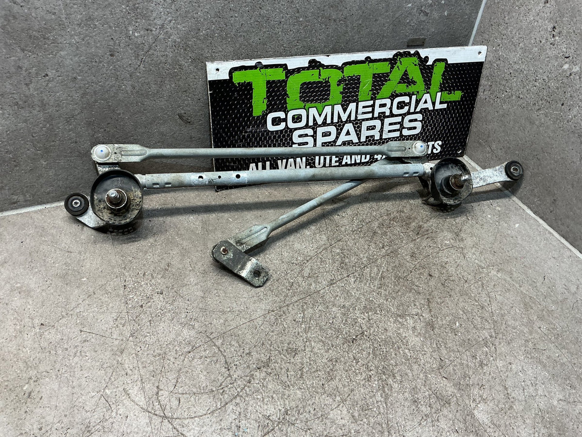 2019 Nissan Navara D23- Wiper Linkage- (TAG15589)