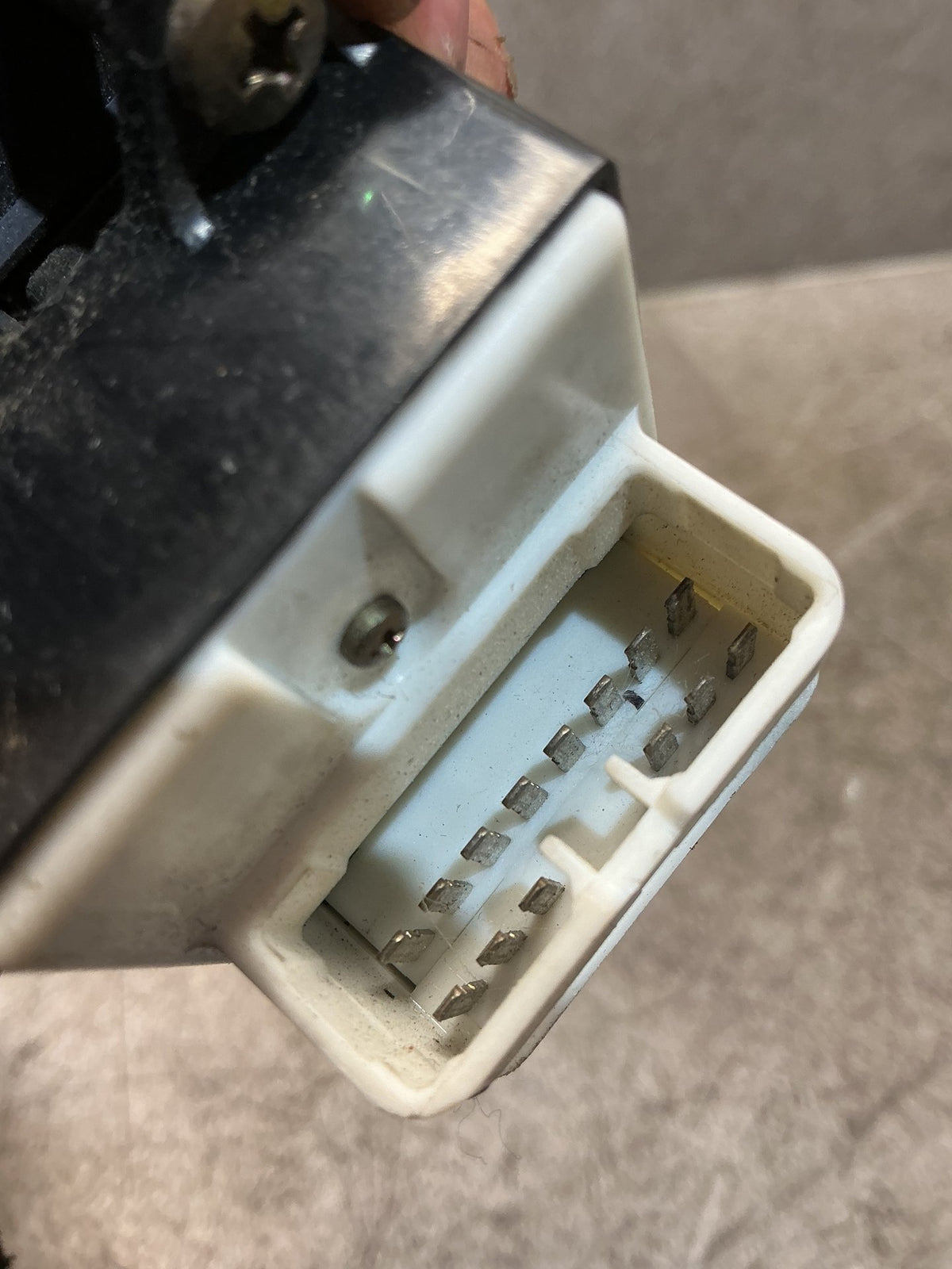 1996-2000 Toyota Land Cruiser J90 - Master Power Window Switch - (TAG18034)