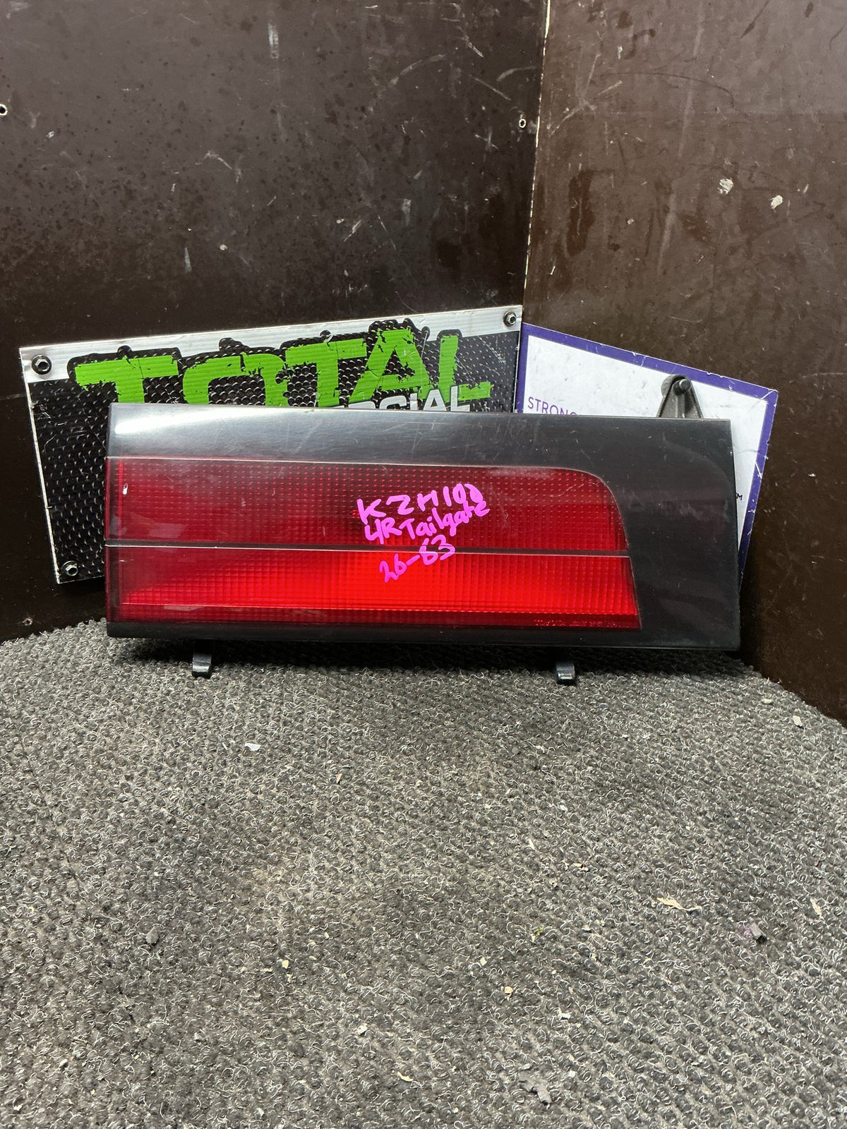 1998 Toyota Hiace KZH100- Left Tailgate Light- (TAG9852)