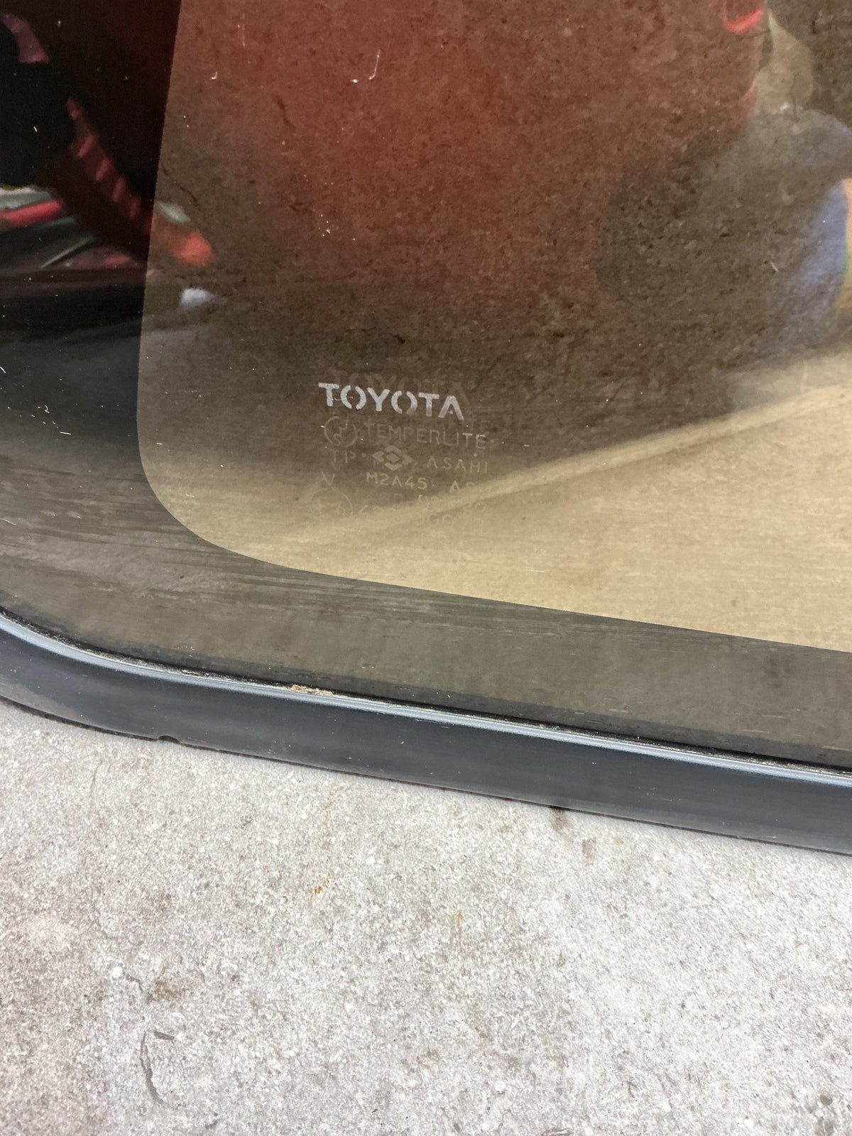 1994 Toyota Hilux II N130- Right Rear Cargo Glass- (TAG15672) PN: M2A45