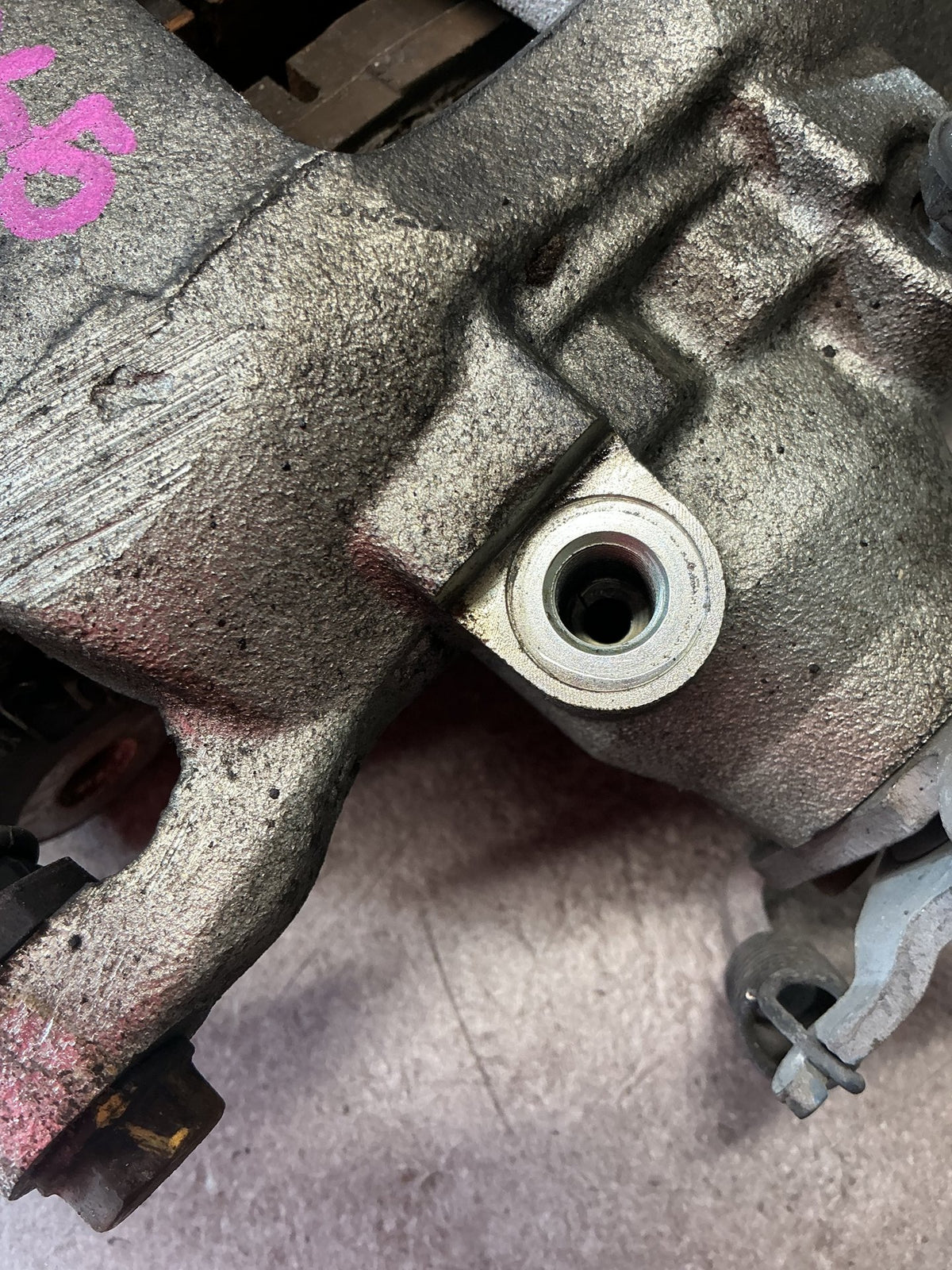 2006 Mitsubishi Outlander CW5W- Left Front Caliper- (TAG12250)