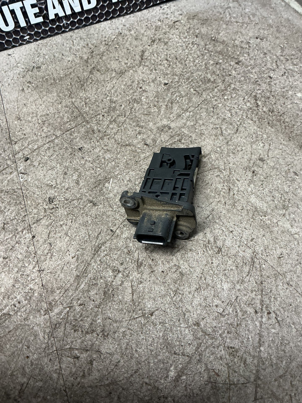 2016 Nissan Navara- Air Flow Meter- (TAG16835)